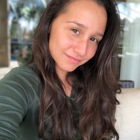 Meet your Posher, Melissa - Picture 1 of 1